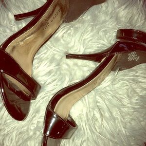 Ankle strap heels 👠